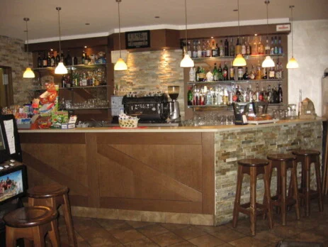 Arredamento bar birreria Bergamo Milano provincia